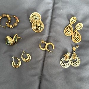 7 pairs of vintage earrings.